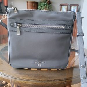 MICHAEL KORS – Jet Set Charm Silver Heather Gray Nylon/Leather Crossbody Bag